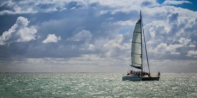 Private catamaran sunset cruise with dinner grand baie promo (5)